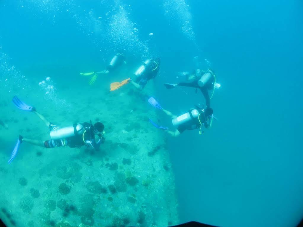 Ombak Dive Resort Pulau Perhentian Kecil Exteriör bild